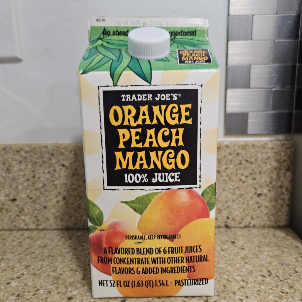 Trader Joe’sのオレンジピーチマンゴージュース